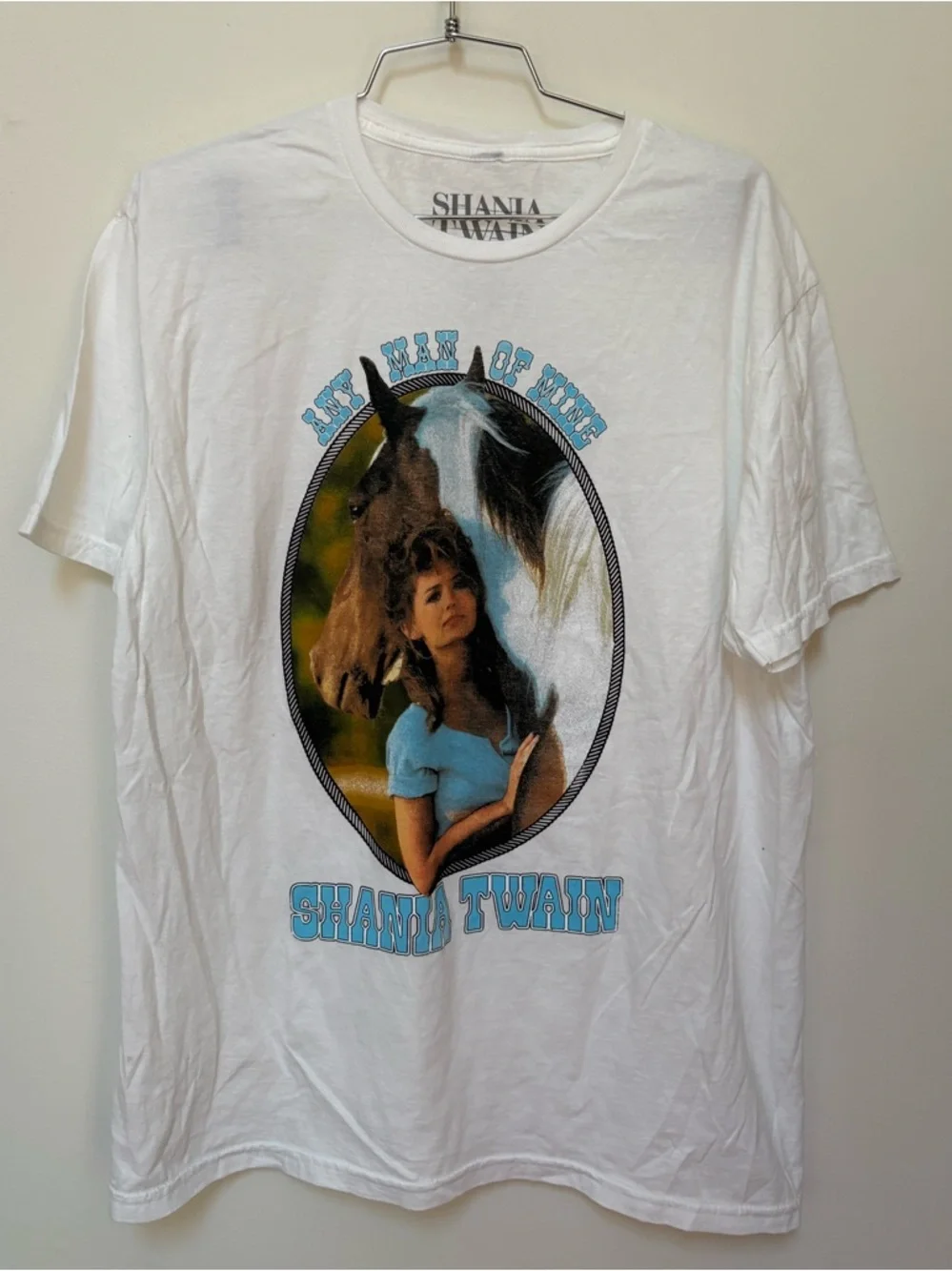 NWOT Urban Outfitters Shania Twain Any Man Of Mine Graphic Tee Size Medium